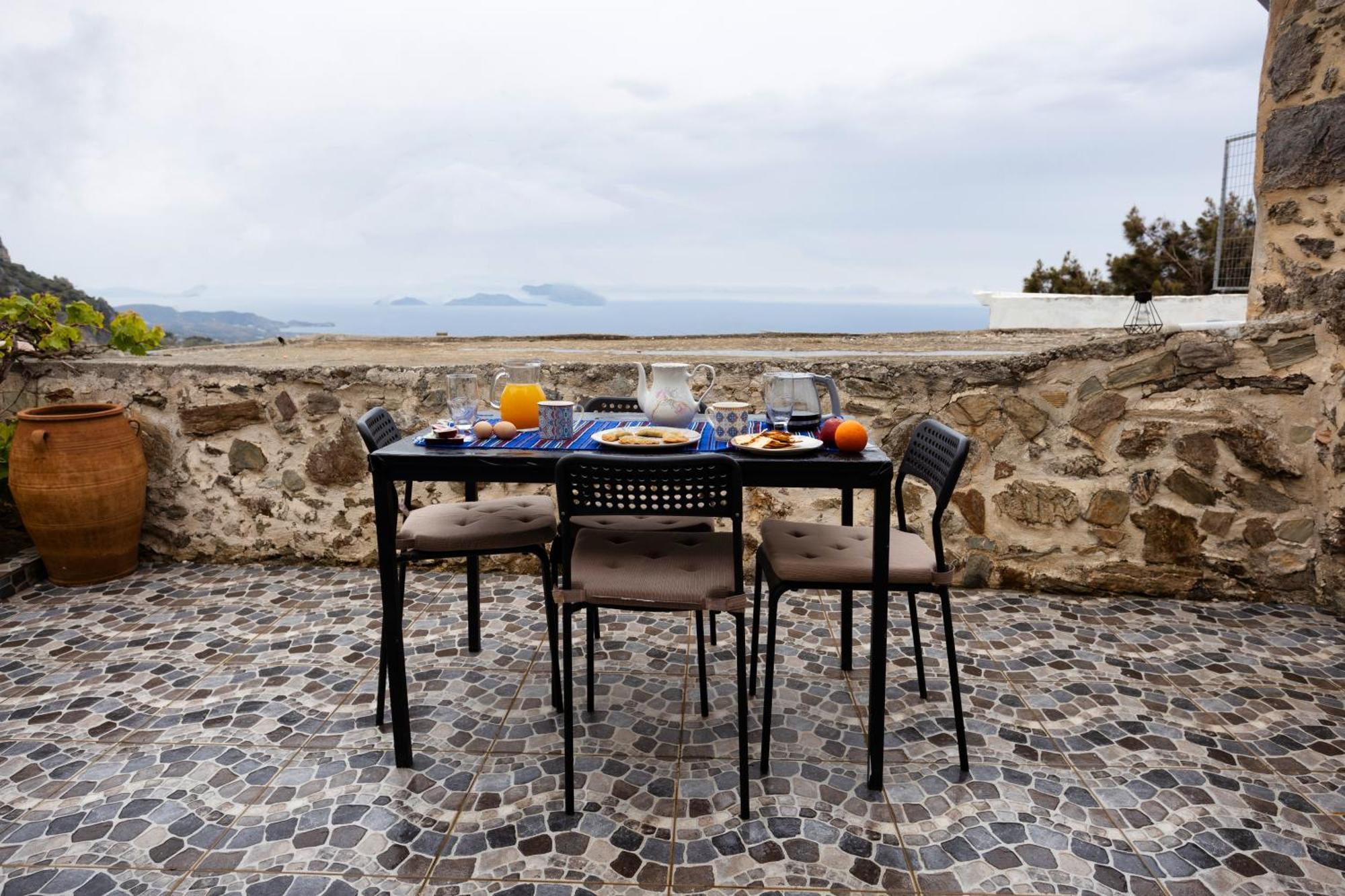 Petrino Paradosiako Country house Kerames
