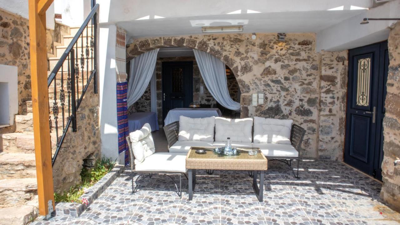 Petrino Paradosiako Country house