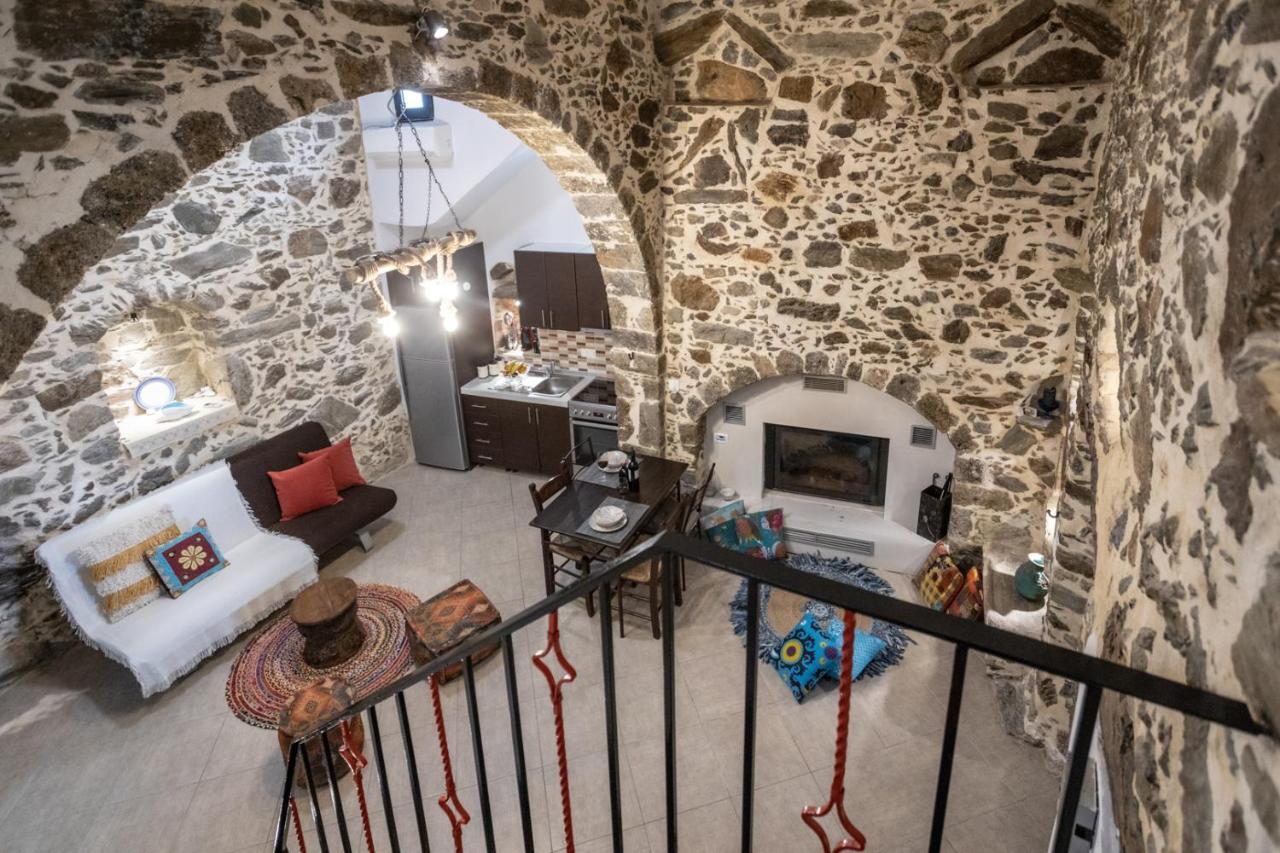 Petrino Paradosiako Country house